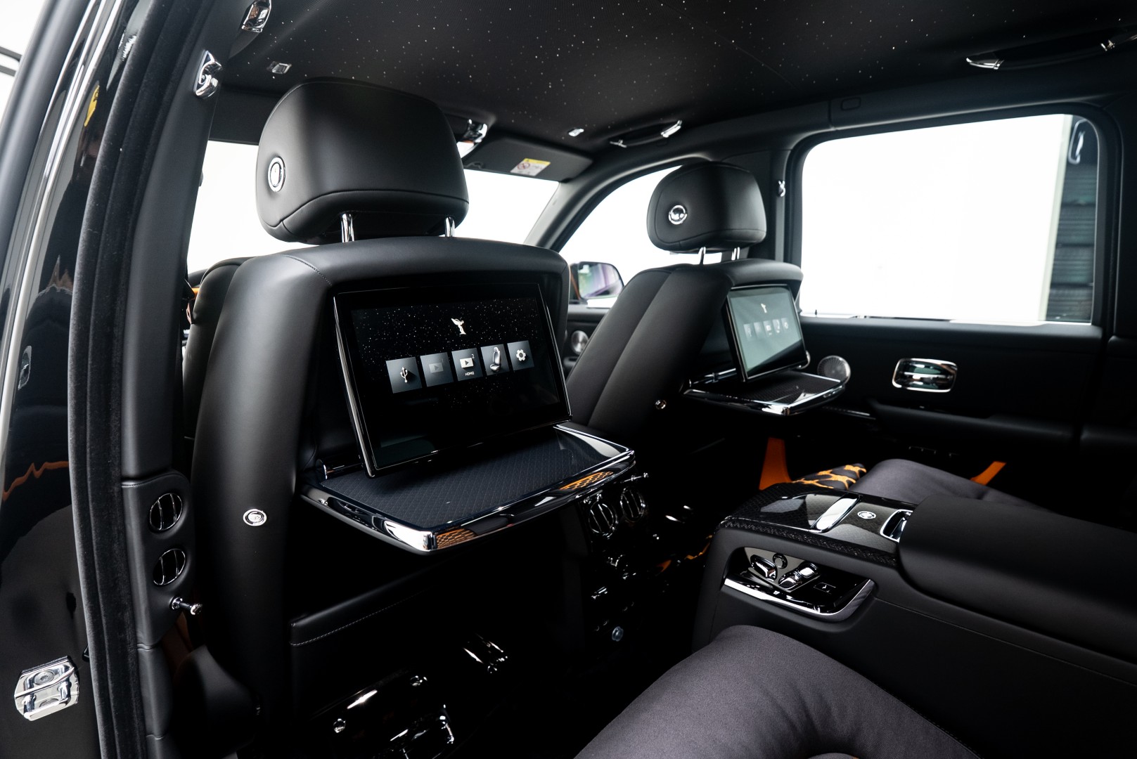 2026 ROLLS ROYCE CULLINAN | BALCK BADGE | GCC | DEALER WARRANTY SERVICE